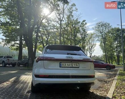 Білий Ауді E-Tron, об'ємом двигуна 0 л та пробігом 38 тис. км за 39000 $, фото 2 на Automoto.ua