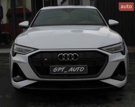 Білий Ауді E-Tron, об'ємом двигуна 0 л та пробігом 11 тис. км за 49700 $, фото 1 на Automoto.ua
