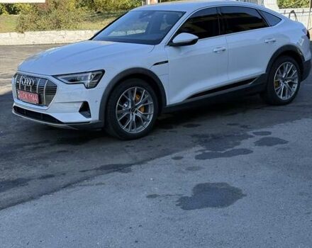 Белый Ауди E-Tron, объемом двигателя 0 л и пробегом 16 тыс. км за 44000 $, фото 8 на Automoto.ua