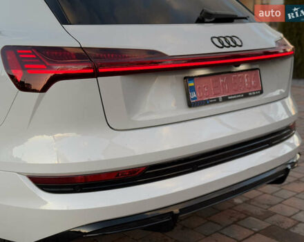 Белый Ауди E-Tron, объемом двигателя 0 л и пробегом 55 тыс. км за 43000 $, фото 39 на Automoto.ua