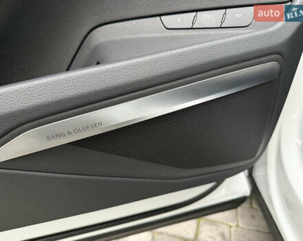 Белый Ауди E-Tron, объемом двигателя 0 л и пробегом 60 тыс. км за 34700 $, фото 31 на Automoto.ua