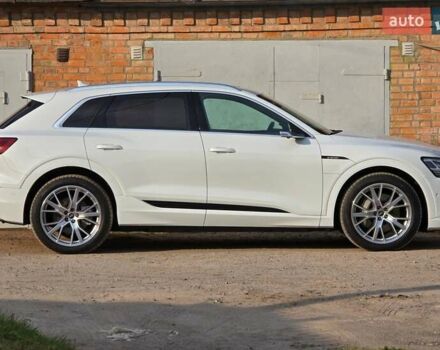 Белый Ауди E-Tron, объемом двигателя 0 л и пробегом 26 тыс. км за 48778 $, фото 6 на Automoto.ua