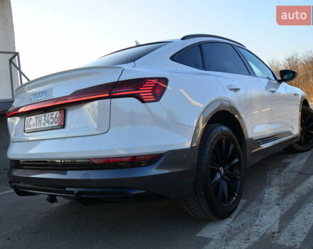 Белый Ауди E-Tron, объемом двигателя 0 л и пробегом 63 тыс. км за 41450 $, фото 31 на Automoto.ua