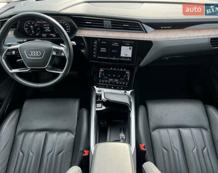 Белый Ауди E-Tron, объемом двигателя 0 л и пробегом 41 тыс. км за 42727 $, фото 53 на Automoto.ua