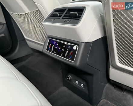 Белый Ауди E-Tron, объемом двигателя 0 л и пробегом 60 тыс. км за 34700 $, фото 48 на Automoto.ua
