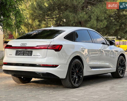 Білий Ауді E-Tron, об'ємом двигуна 0 л та пробігом 22 тис. км за 41500 $, фото 16 на Automoto.ua