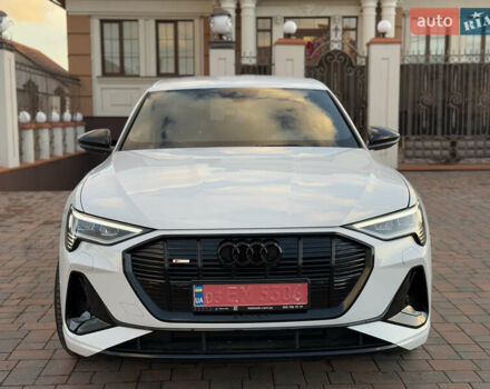 Белый Ауди E-Tron, объемом двигателя 0 л и пробегом 55 тыс. км за 43000 $, фото 63 на Automoto.ua