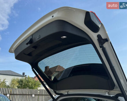 Белый Ауди E-Tron, объемом двигателя 0 л и пробегом 41 тыс. км за 42727 $, фото 41 на Automoto.ua