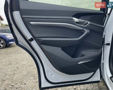 Белый Ауди E-Tron, объемом двигателя 0 л и пробегом 41 тыс. км за 42727 $, фото 35 на Automoto.ua