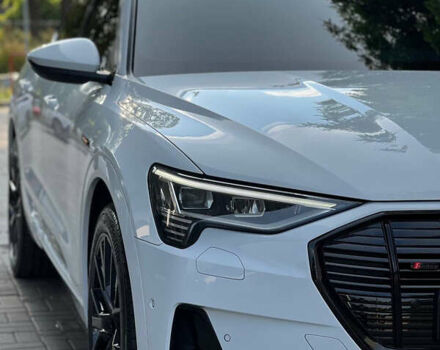 Білий Ауді E-Tron, об'ємом двигуна 0 л та пробігом 22 тис. км за 41500 $, фото 6 на Automoto.ua