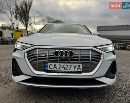 Белый Ауди E-Tron, объемом двигателя 0 л и пробегом 20 тыс. км за 51500 $, фото 4 на Automoto.ua