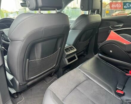 Белый Ауди E-Tron, объемом двигателя 0 л и пробегом 42 тыс. км за 51400 $, фото 5 на Automoto.ua