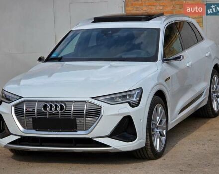 Белый Ауди E-Tron, объемом двигателя 0 л и пробегом 26 тыс. км за 48778 $, фото 98 на Automoto.ua