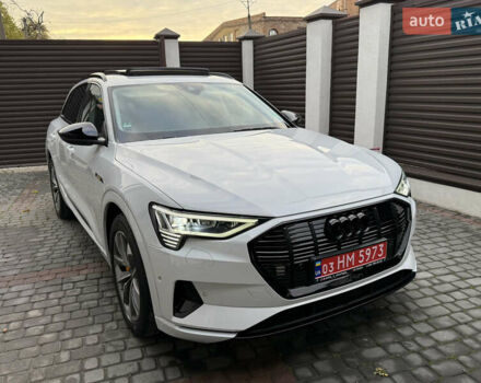 Белый Ауди E-Tron, объемом двигателя 0 л и пробегом 60 тыс. км за 34700 $, фото 27 на Automoto.ua