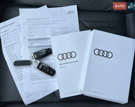 Белый Ауди E-Tron, объемом двигателя 0 л и пробегом 41 тыс. км за 42727 $, фото 87 на Automoto.ua