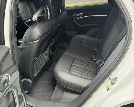 Белый Ауди E-Tron, объемом двигателя 0 л и пробегом 42 тыс. км за 50600 $, фото 14 на Automoto.ua