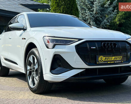 Белый Ауди E-Tron, объемом двигателя 0 л и пробегом 33 тыс. км за 42990 $, фото 8 на Automoto.ua