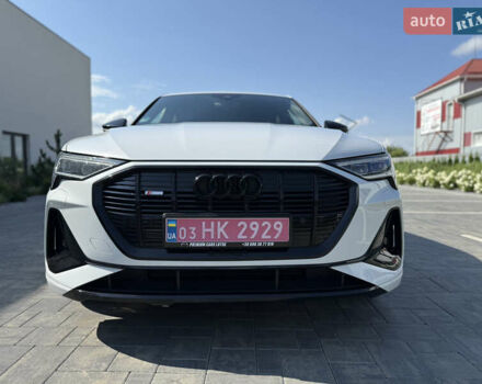 Белый Ауди E-Tron, объемом двигателя 0 л и пробегом 99 тыс. км за 34800 $, фото 6 на Automoto.ua