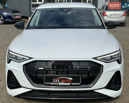 Белый Ауди E-Tron, объемом двигателя 0 л и пробегом 41 тыс. км за 42727 $, фото 2 на Automoto.ua