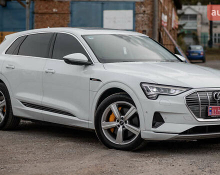 Білий Ауді E-Tron, об'ємом двигуна 0 л та пробігом 94 тис. км за 37999 $, фото 4 на Automoto.ua