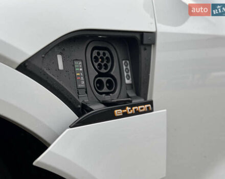 Белый Ауди E-Tron, объемом двигателя 0 л и пробегом 20 тыс. км за 51500 $, фото 8 на Automoto.ua