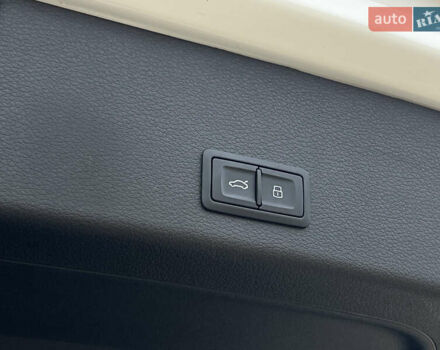 Белый Ауди E-Tron, объемом двигателя 0 л и пробегом 41 тыс. км за 42727 $, фото 40 на Automoto.ua