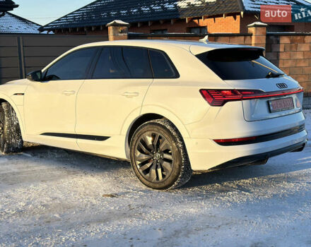 Белый Ауди E-Tron, объемом двигателя 0 л и пробегом 39 тыс. км за 44800 $, фото 4 на Automoto.ua