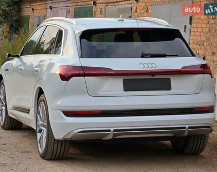 Белый Ауди E-Tron, объемом двигателя 0 л и пробегом 26 тыс. км за 48778 $, фото 9 на Automoto.ua
