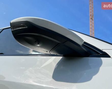 Белый Ауди E-Tron, объемом двигателя 0 л и пробегом 33 тыс. км за 42990 $, фото 12 на Automoto.ua