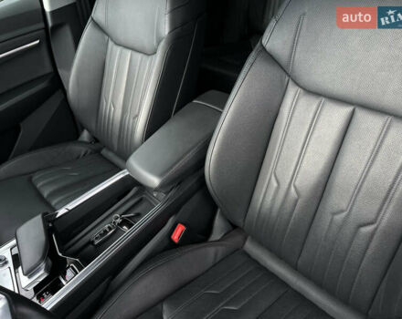 Белый Ауди E-Tron, объемом двигателя 0 л и пробегом 41 тыс. км за 42727 $, фото 30 на Automoto.ua