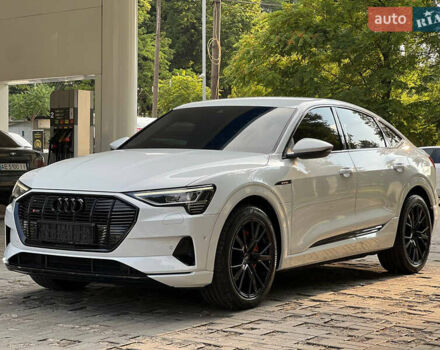 Білий Ауді E-Tron, об'ємом двигуна 0 л та пробігом 22 тис. км за 41500 $, фото 8 на Automoto.ua