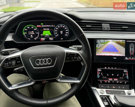 Белый Ауди E-Tron, объемом двигателя 0 л и пробегом 38 тыс. км за 38500 $, фото 32 на Automoto.ua