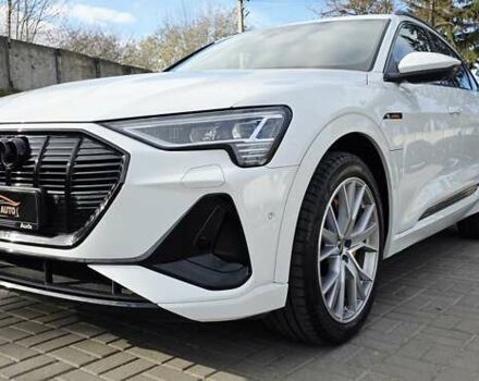 Белый Ауди E-Tron, объемом двигателя 0 л и пробегом 110 тыс. км за 37700 $, фото 42 на Automoto.ua