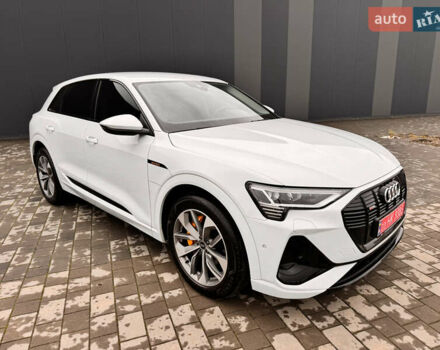 Белый Ауди E-Tron, объемом двигателя 0 л и пробегом 27 тыс. км за 38800 $, фото 4 на Automoto.ua