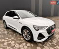 Белый Ауди E-Tron, объемом двигателя 0 л и пробегом 27 тыс. км за 38800 $, фото 4 на Automoto.ua