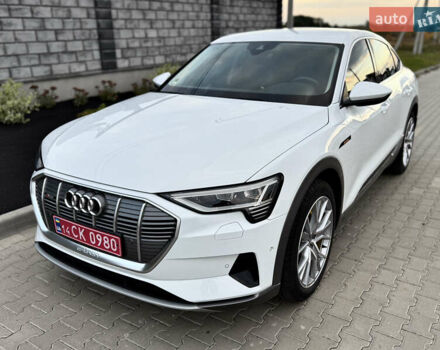 Белый Ауди E-Tron, объемом двигателя 0 л и пробегом 38 тыс. км за 38500 $, фото 16 на Automoto.ua