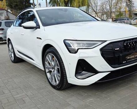 Белый Ауди E-Tron, объемом двигателя 0 л и пробегом 110 тыс. км за 37700 $, фото 8 на Automoto.ua