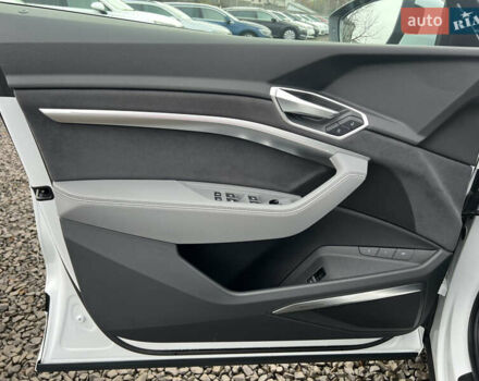 Білий Ауді E-Tron, об'ємом двигуна 0 л та пробігом 48 тис. км за 48798 $, фото 35 на Automoto.ua