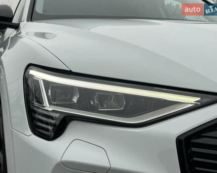 Белый Ауди E-Tron, объемом двигателя 0 л и пробегом 41 тыс. км за 41325 $, фото 13 на Automoto.ua
