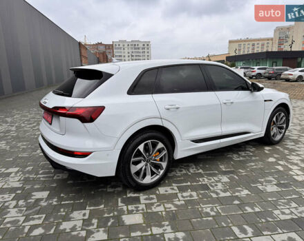 Белый Ауди E-Tron, объемом двигателя 0 л и пробегом 27 тыс. км за 38800 $, фото 7 на Automoto.ua