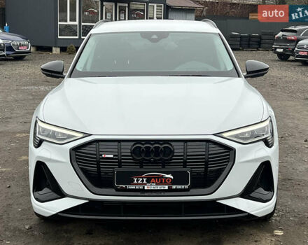 Белый Ауди E-Tron, объемом двигателя 0 л и пробегом 41 тыс. км за 41325 $, фото 2 на Automoto.ua