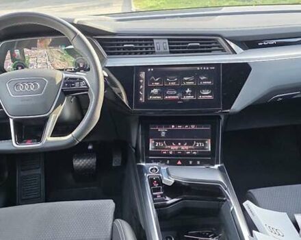 Белый Ауди E-Tron, объемом двигателя 0 л и пробегом 110 тыс. км за 37700 $, фото 61 на Automoto.ua