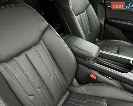 Белый Ауди E-Tron, объемом двигателя 0 л и пробегом 41 тыс. км за 41325 $, фото 48 на Automoto.ua