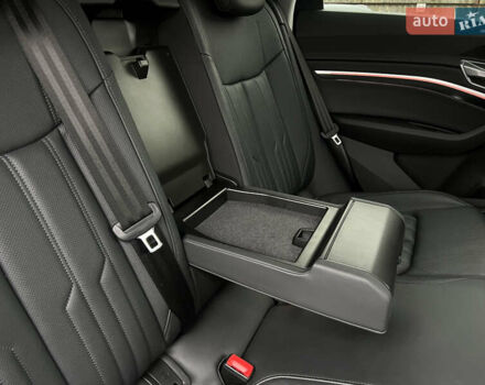 Белый Ауди E-Tron, объемом двигателя 0 л и пробегом 41 тыс. км за 41325 $, фото 43 на Automoto.ua