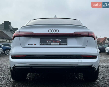 Білий Ауді E-Tron, об'ємом двигуна 0 л та пробігом 48 тис. км за 48798 $, фото 6 на Automoto.ua