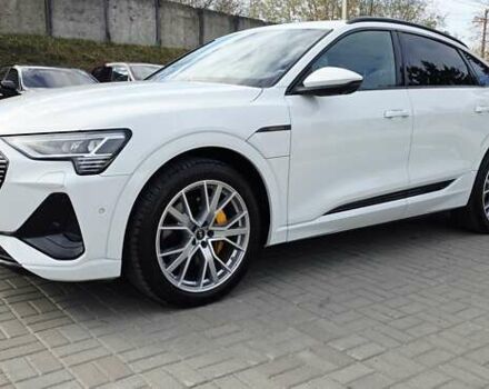 Белый Ауди E-Tron, объемом двигателя 0 л и пробегом 110 тыс. км за 37700 $, фото 30 на Automoto.ua