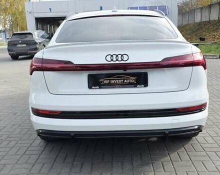 Белый Ауди E-Tron, объемом двигателя 0 л и пробегом 110 тыс. км за 37700 $, фото 18 на Automoto.ua