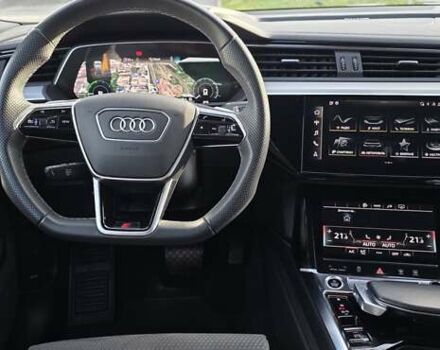 Белый Ауди E-Tron, объемом двигателя 0 л и пробегом 110 тыс. км за 37700 $, фото 63 на Automoto.ua