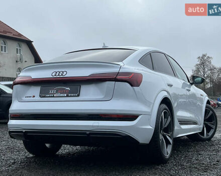 Білий Ауді E-Tron, об'ємом двигуна 0 л та пробігом 48 тис. км за 48798 $, фото 7 на Automoto.ua