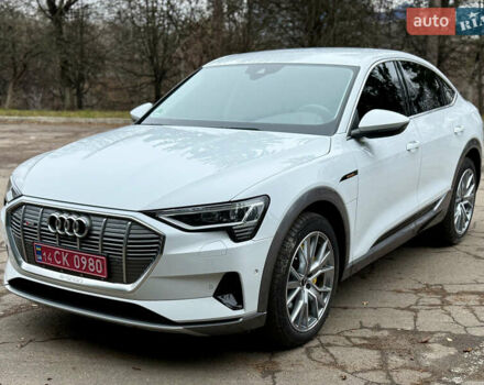 Белый Ауди E-Tron, объемом двигателя 0 л и пробегом 38 тыс. км за 38200 $, фото 16 на Automoto.ua